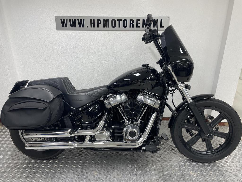 Harley Davidson FXST SOFTAIL STREETBOB STANDARD ABS CLUB STY, Motoren, Laan van Vredenoord 33
2289 DA  Rijswijk, NL, LED Verlichting