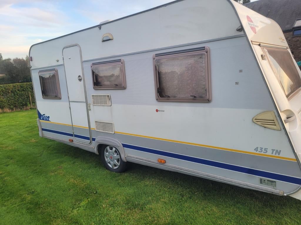 Caravane burstner année 2003 4 couchages, Jusqu'à 4, Coin salon convertible, 750 - 1000 kg, Particulier