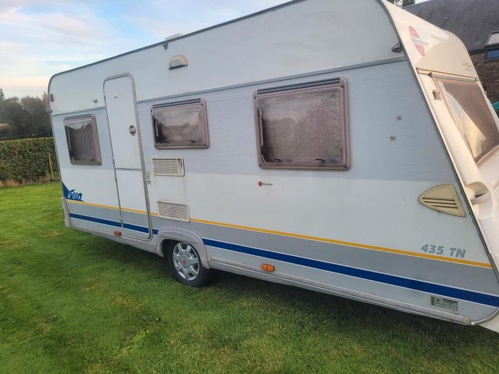 caravane burstner 2003, Caravans en Kamperen, Caravans, Particulier, tot en met 4, 750 - 1000 kg, Standaardzit, Bürstner, Omvormbare zithoek