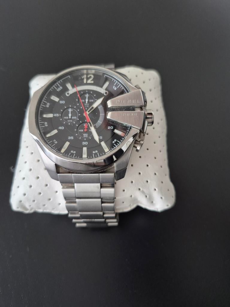 Montre homme Diesel, Enlèvement