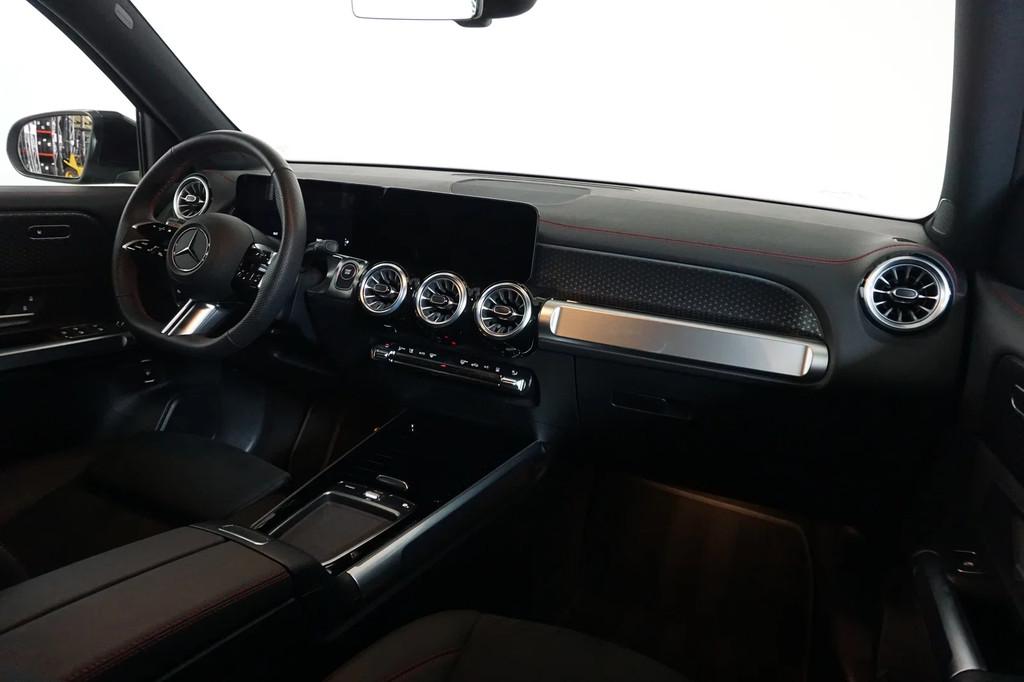 Mercedes-Benz EQB 300 - 4Matic (bj 2025, automaat), Automaat, 4 zetels, Gebruikt, Zwart