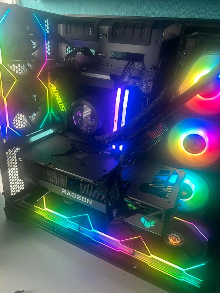 I9 14900k en rx 7900 xtx tuf gaming pc, Computers en Software, Desktop Pc's, Zo goed als nieuw, 3 tot 4 Ghz, SSD, 32 GB, Met videokaart