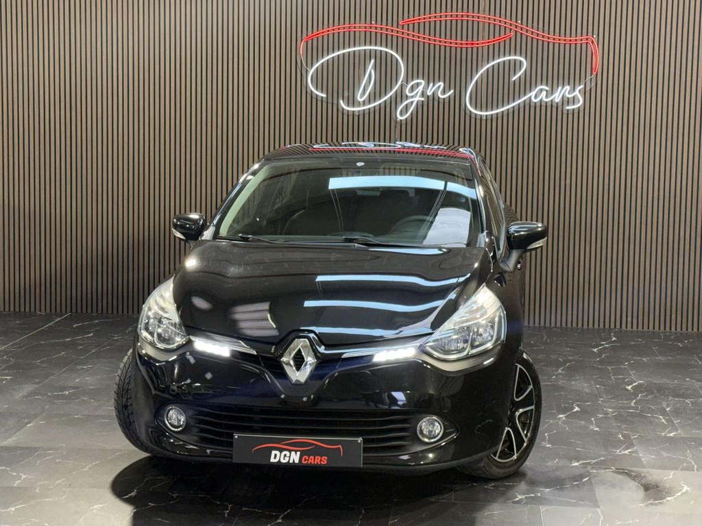 Renault Clio Clio 1.2i Community (bj 2015), Gebruikt, 4 cilinders, Zwart, https://public.car-pass.be/vhr/1f162ab0-1258-47cc-9b56-6a691d43f4e7