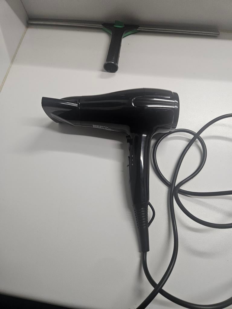 Sèche-cheveux, fer à lisser, peigne électrique voir photos, Electroménager, Équipement de Soins personnels, Enlèvement