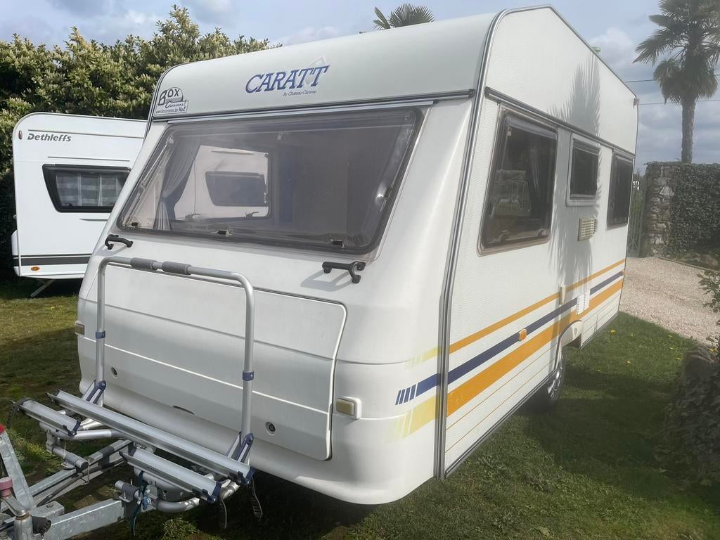 Propere, mooie caravan chateau Caratt, Caravans en Kamperen, Caravans, Bedrijf, Treinzit, Kachel, Tot en met 4