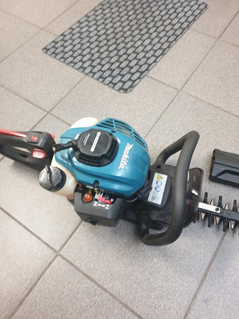 Heggenschaar makita, 60cm ,weinig gebruikt., Ophalen