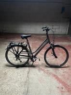 Damesfiets met werk aan., Fietsen en Brommers, Ophalen, Gebruikt