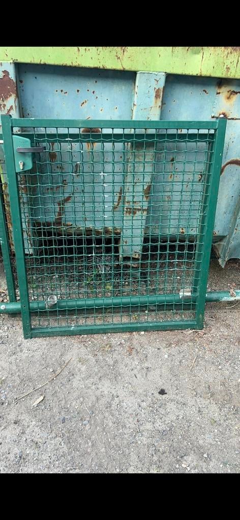 Metalen tuinpoortjes.groen. 1m op 110 cm prijs is per stuk., Ophalen