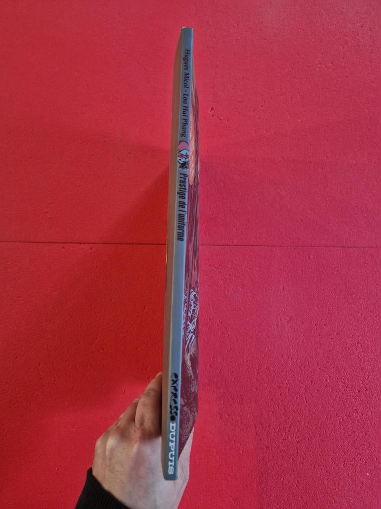 Bd prestige de l uniforme, EO, avec ex libris, Livres, Encyclopédies, Enlèvement ou Envoi