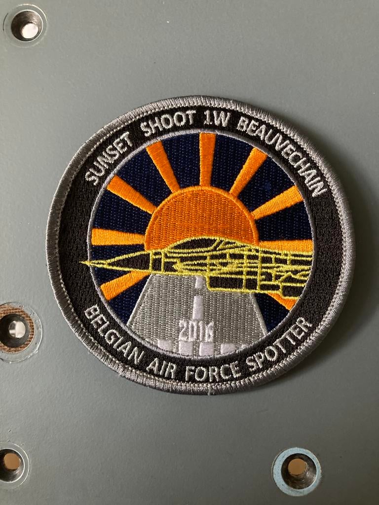 Sunset shoot 1W Beauvechain 2016 Belgian Air Force F16, Collections, Aviation, Enlèvement ou Envoi, Comme neuf