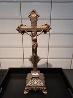 Crucifix en étain argenté année 1900