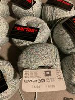 Prachtige nieuwe brei haakwol, zachte kleuren, 10 bollen, Ophalen of Verzenden, Nieuw, Breien of Haken, Wol of Garen