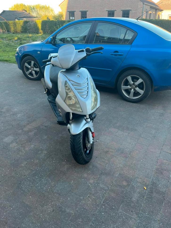 Trottinette 2 temps de classe B, Vélos & Vélomoteurs, Scooters | Marques Autre, Comme neuf, Classe B (45 km/h), Deux-temps, Enlèvement