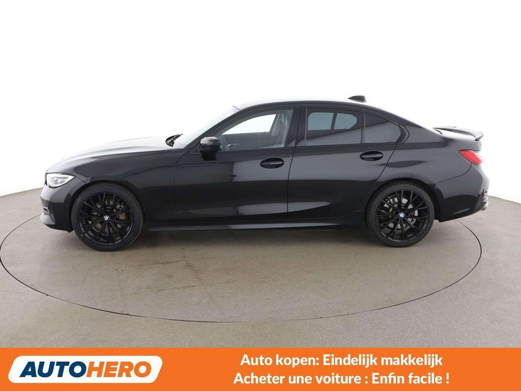 BMW 3 Serie 330 330i Sport Line (bj 2019, automaat), Auto's, Automaat, Achterwielaandrijving, Gebruikt, Zwart