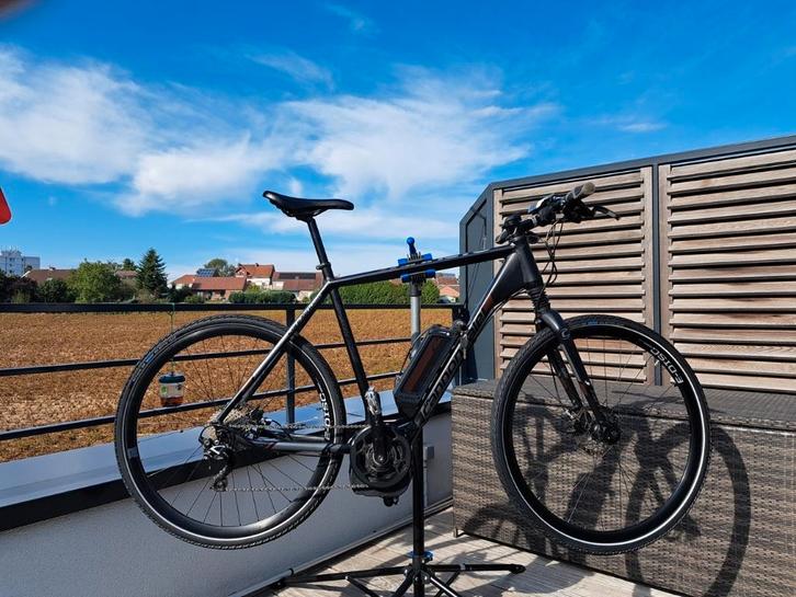 VTC Cannondale Kinneto E.serie voor heren, Fietsen en Brommers, Fietsen | Mountainbikes en ATB, Gebruikt, Heren, Overige merken