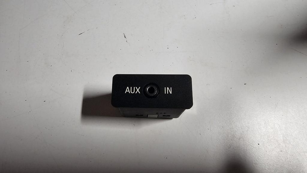 Aux in aansluiting BMW 5 serie E60 E61 61316986791 6986791, -, Utilisé, -, -