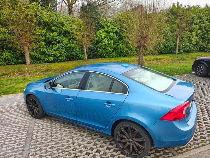 VOLVO S60 2.0 D5 (225 ch) bwj 2016 avec 108 000 km, Autos, Volvo, Particulier, S60, Diesel, Euro 6, Berline, 5 portes, Automatique