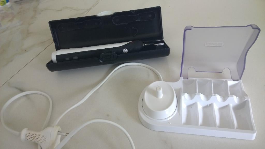 Accesoires :  tandenborstel Oral B ( Braun), Enlèvement ou Envoi, Neuf, Brosse à dents