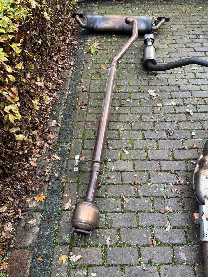 Range Rover Evoque complete uitlaat van voor tot achter met, Autos : Pièces & Accessoires, Systèmes d'échappement, Utilisé, Enlèvement