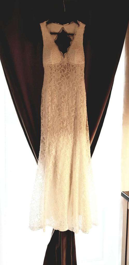 Trouwjurk/avondjurk met kant uitstraling., Kleding | Dames, Trouwkleding en Trouwaccessoires, Zo goed als nieuw, Trouwjurk, Beige