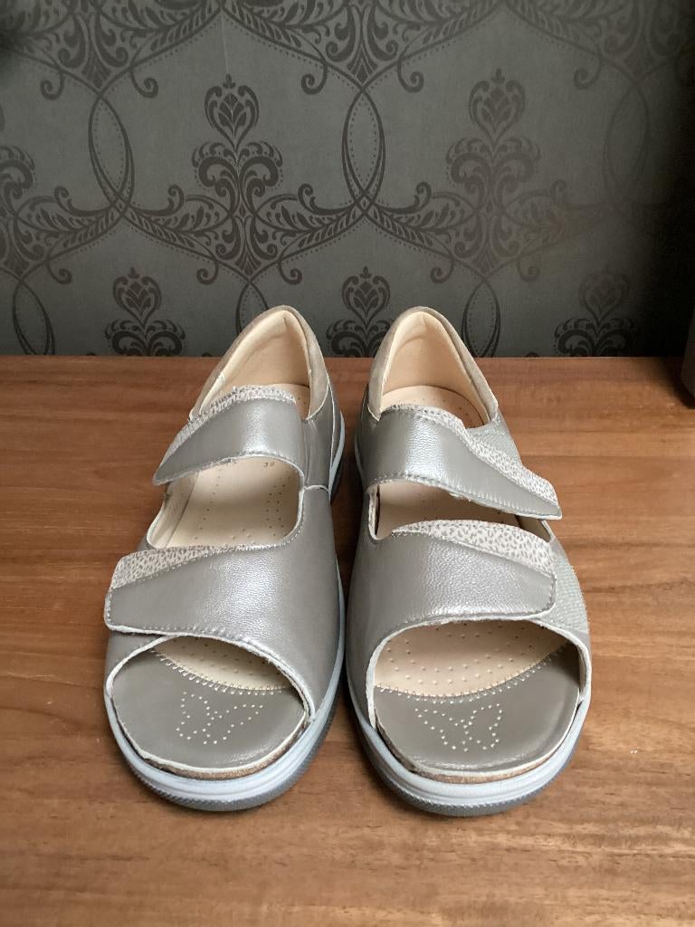 Fidelio sandalen 39 nieuw, Beige, Nieuw, Fidelio, Sandalen of Muiltjes