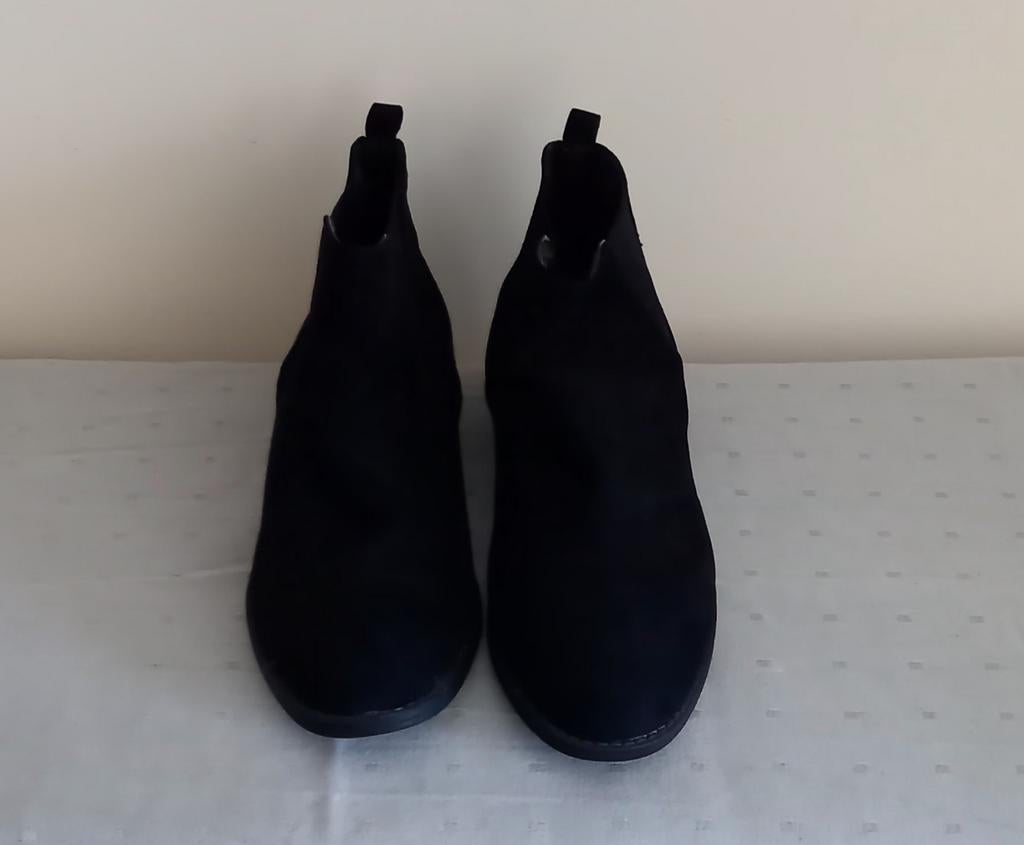 Enkellaarsjes maat 40/41., Vêtements | Femmes, Chaussures, Comme neuf, Enlèvement, Boots et Botinnes, Noir