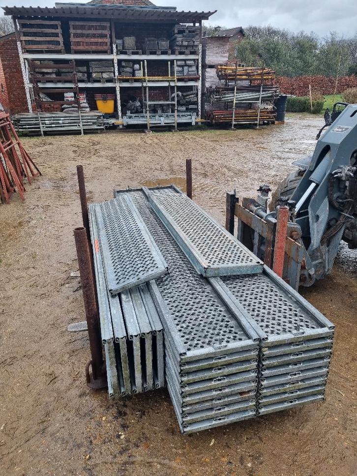 Layher Stalen Steigerplanken 150cm 200cm 250cm, Doe-het-zelf en Bouw, Steigers, Gebruikt, Gevelsteiger, 5 meter of hoger, Ophalen