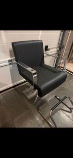 Kapperstoel met voetsteun, Ophalen