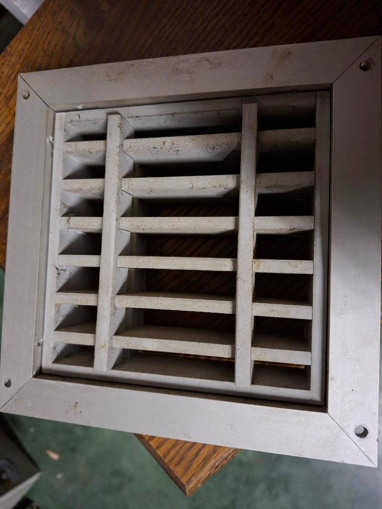 Brandwerend lamellenrooster., Doe-het-zelf en Bouw, Platen en Panelen, Ophalen, Zo goed als nieuw, Overige materialen, 20 tot 50 mm