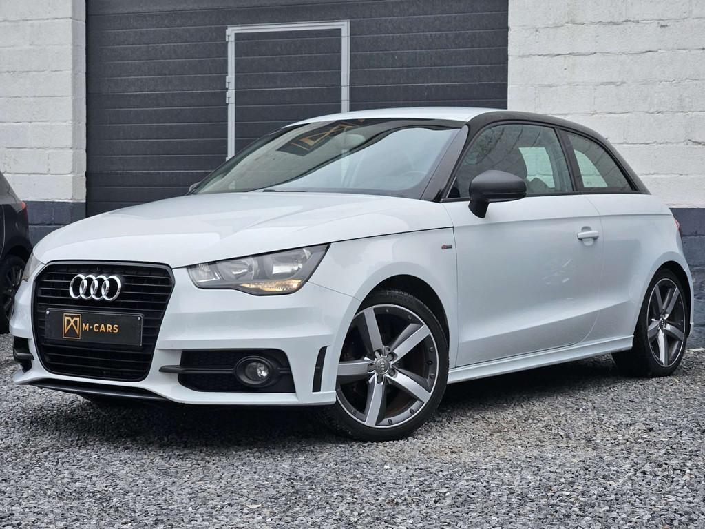 Audi A1 S LINE * ECRAN * (bj 2014), Auto's, Stof, Zwart, 4 cilinders, Wit