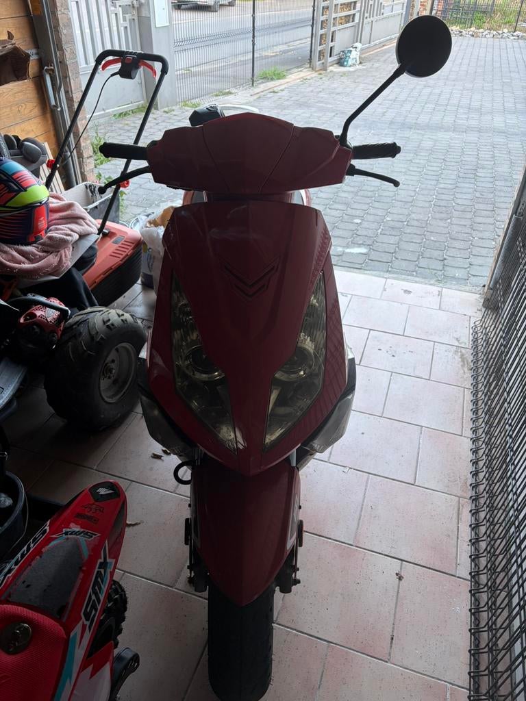 Scooter class A, Enlèvement, Utilisé, Classe A (25 km/h), Essence