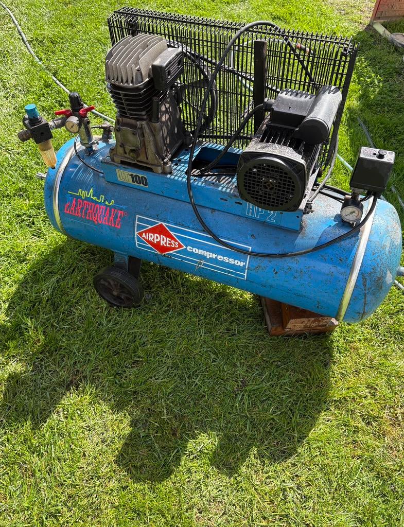 Airpress Compressor 100l, Doe-het-zelf en Bouw, Compressors, 25 tot 100 liter, Ophalen, Gebruikt, Minder dan 6 bar