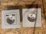 1 prise 16a plus 16a avec 2 USB verre trempé, Bricolage & Construction, Enlèvement ou Envoi, Comme neuf