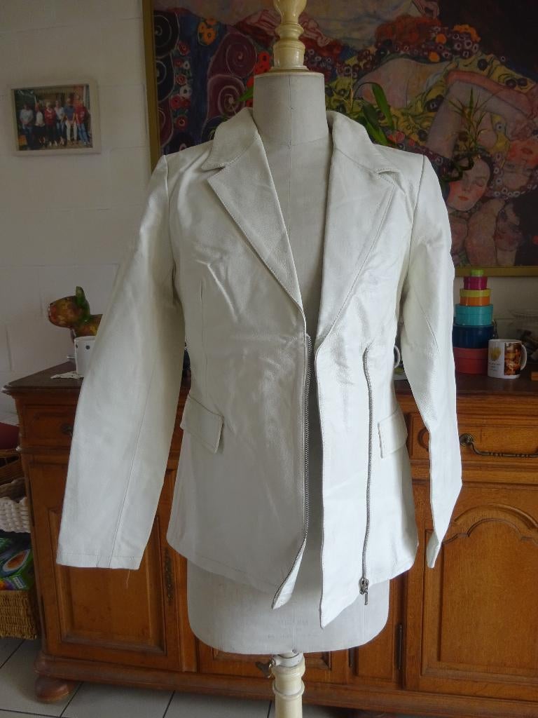 Veste en cuir véritable taille 40 Neuve!, Kleding | Dames, Jassen | Zomer, Ophalen of Verzenden, Nieuw, Maat 38/40 (M), Wit