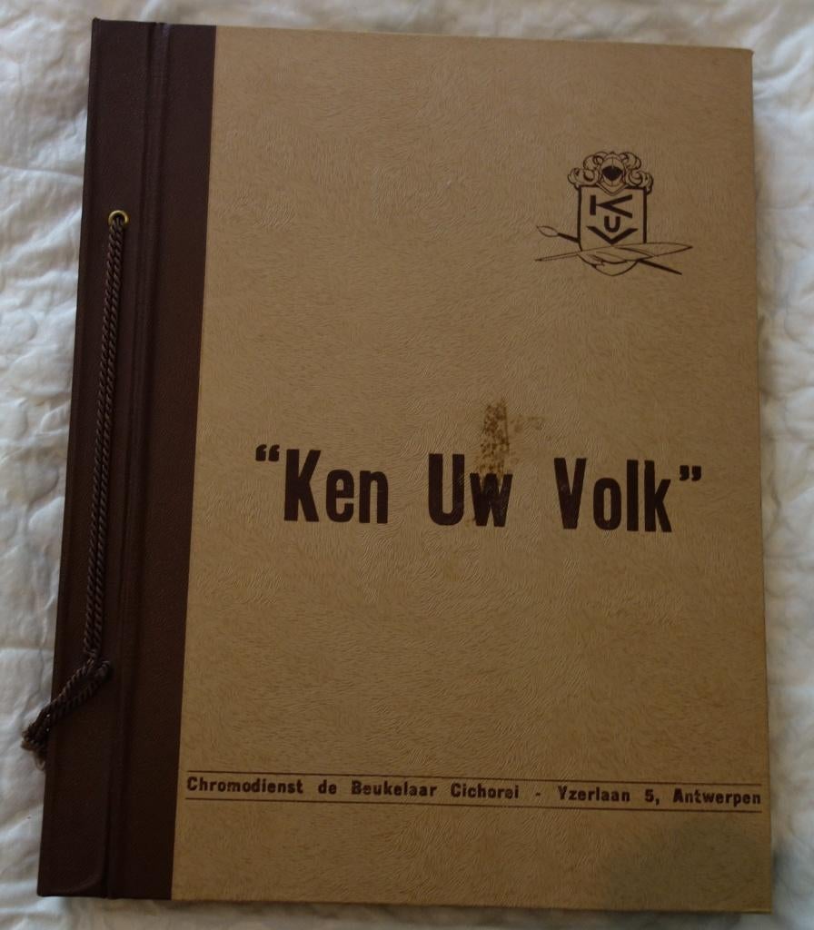 Prentenalbum Ken uw volk (De Beukelaar 1960)., Livres, Livres d'images & Albums d'images, Enlèvement ou Envoi, Comme neuf, De Beukelaer