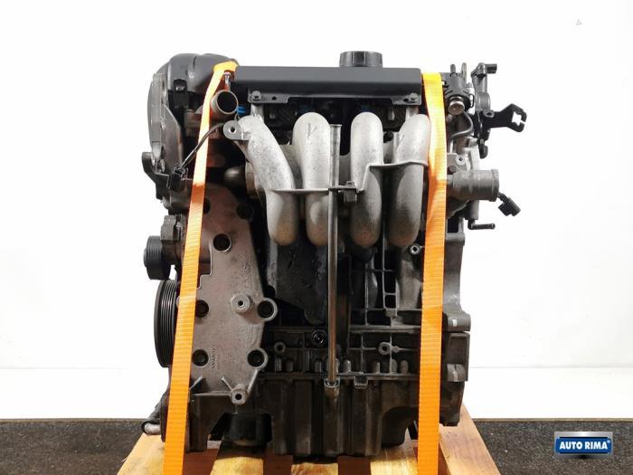 Motor van een Volvo V40, Gebruikt, -, -, Ophalen of Verzenden