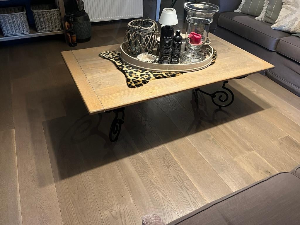 Eiken salontafel met ijzeren onderstel, 100 à 150 cm, Moins de 50 cm, Chêne, Landelijk