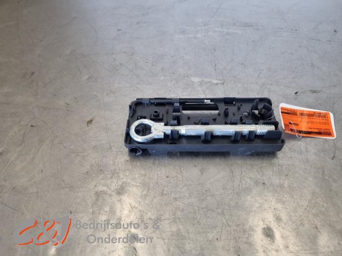 Crochet de remorquage avant d'un Peugeot Partner (EXY), Autos : Pièces & Accessoires, -, 3 mois de garantie, Utilisé, -