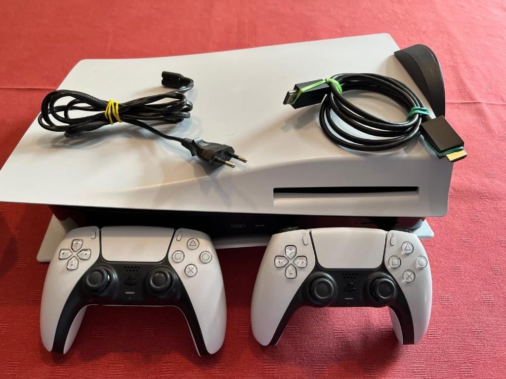 PS5 met 2x controllers, Ophalen, Zo goed als nieuw, Playstation 5
