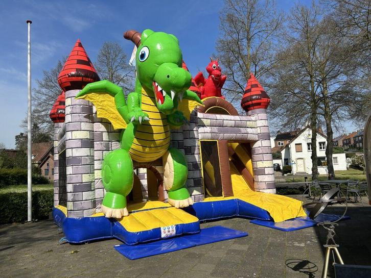 Springkasteel Draak Multiplay te koop, Hobby en Vrije tijd, Feestartikelen | Verhuur, Zo goed als nieuw, Ophalen of Verzenden
