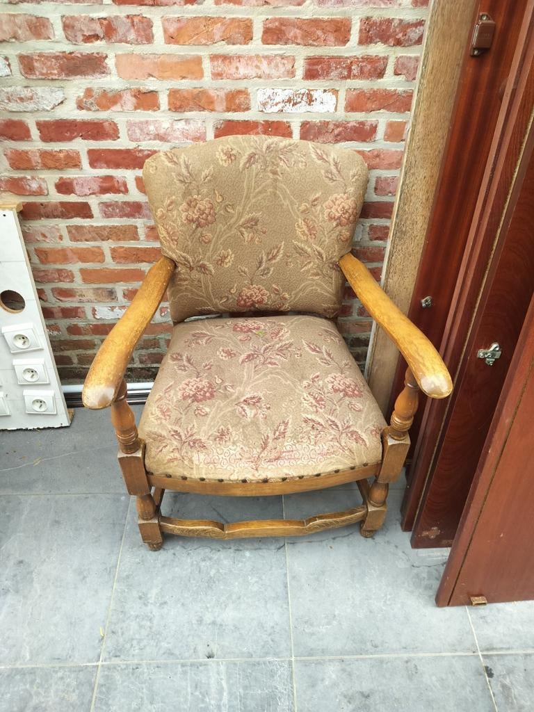 Gratis antieke stoel, Ophalen