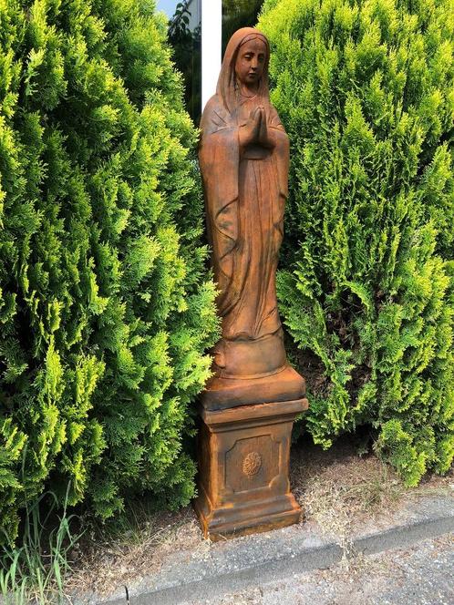Moeder Maria / Mother Mary, groot op sokkel, vol stenen beel, Tuin en Terras, Tuinbeelden, Mensenbeeld, Steen, Ophalen of Verzenden