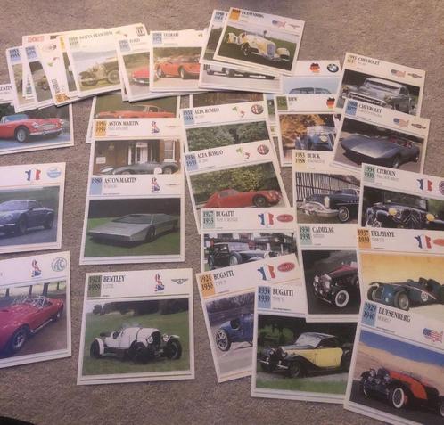 Edito-Service: 62 autokaarten + stickerblad met autologo's, Verzamelen, Automerken, Motoren en Formule 1, Nieuw, Auto's, Ophalen