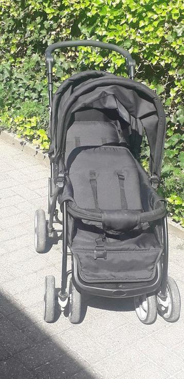 Tweelingbuggy  beschikbaar voor biedingen