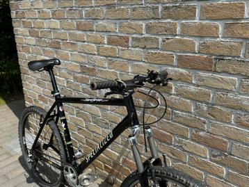 Specialized stumpjumper comp beschikbaar voor biedingen