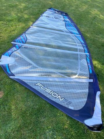 Neil Pryde Fusion 5,5 m² (2011) in zeer goede staat, Watersport en Boten, Windsurfen, Ophalen, Nieuw, Plank, 5 tot 7 m²