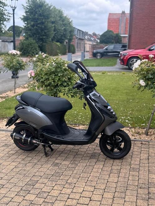 Piaggio zip van 2008, Fietsen en Brommers, Scooters | Piaggio, Zo goed als nieuw, Zip, Ophalen