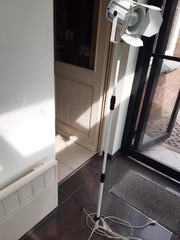 staanlamp beschikbaar voor biedingen