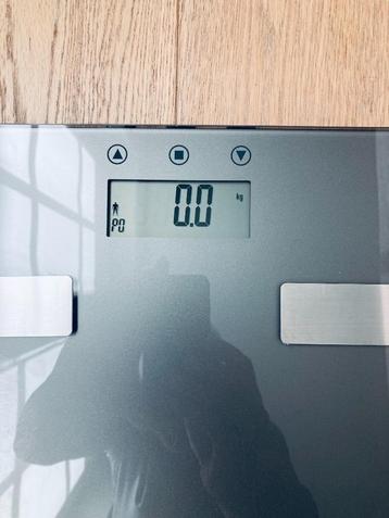 Weegschaal AEG beschikbaar voor biedingen