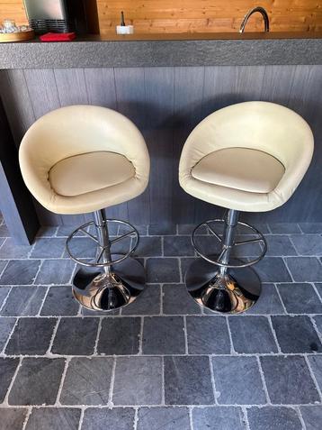 Barstoelen in uitstekende staat ! beschikbaar voor biedingen